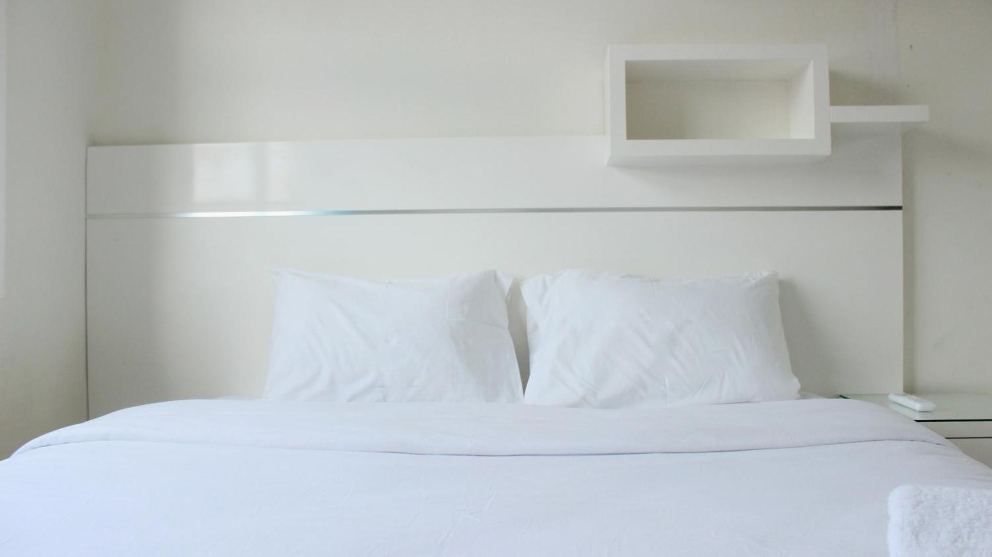 Apartemen Modest 1br At Parahyangan By Travelio